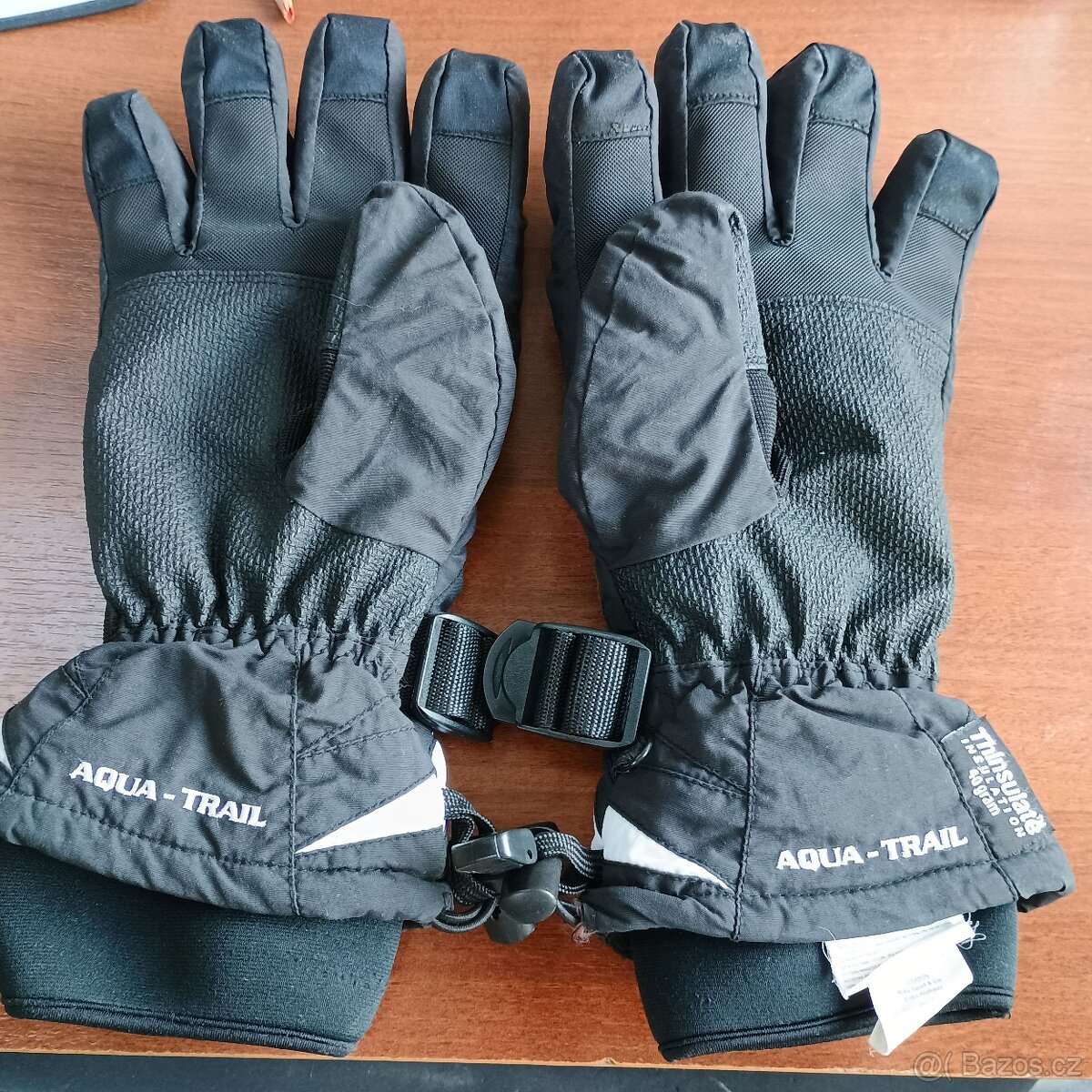 ČERNÉ LYŽAŘSKÉ RUKAVICE zn. IGUANA vel. 8 - 2