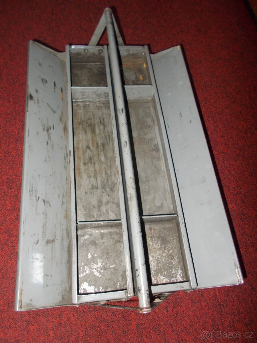 Kufr na nářadí - kovový - 2