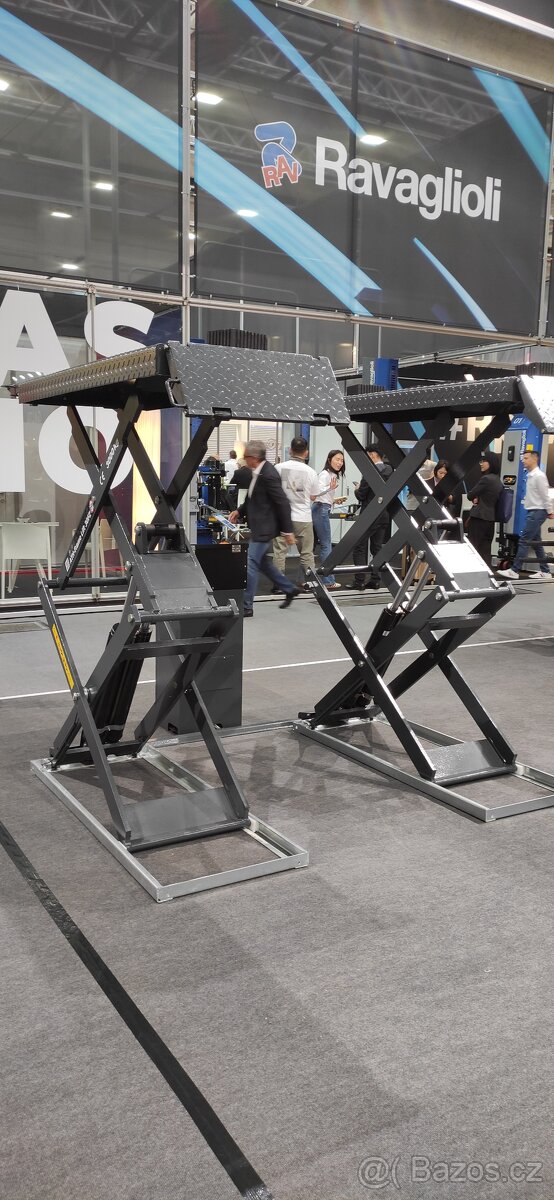 Nůžkový zvedák NA podlahu/DO podlahy 3500(až 6000) kg - 2