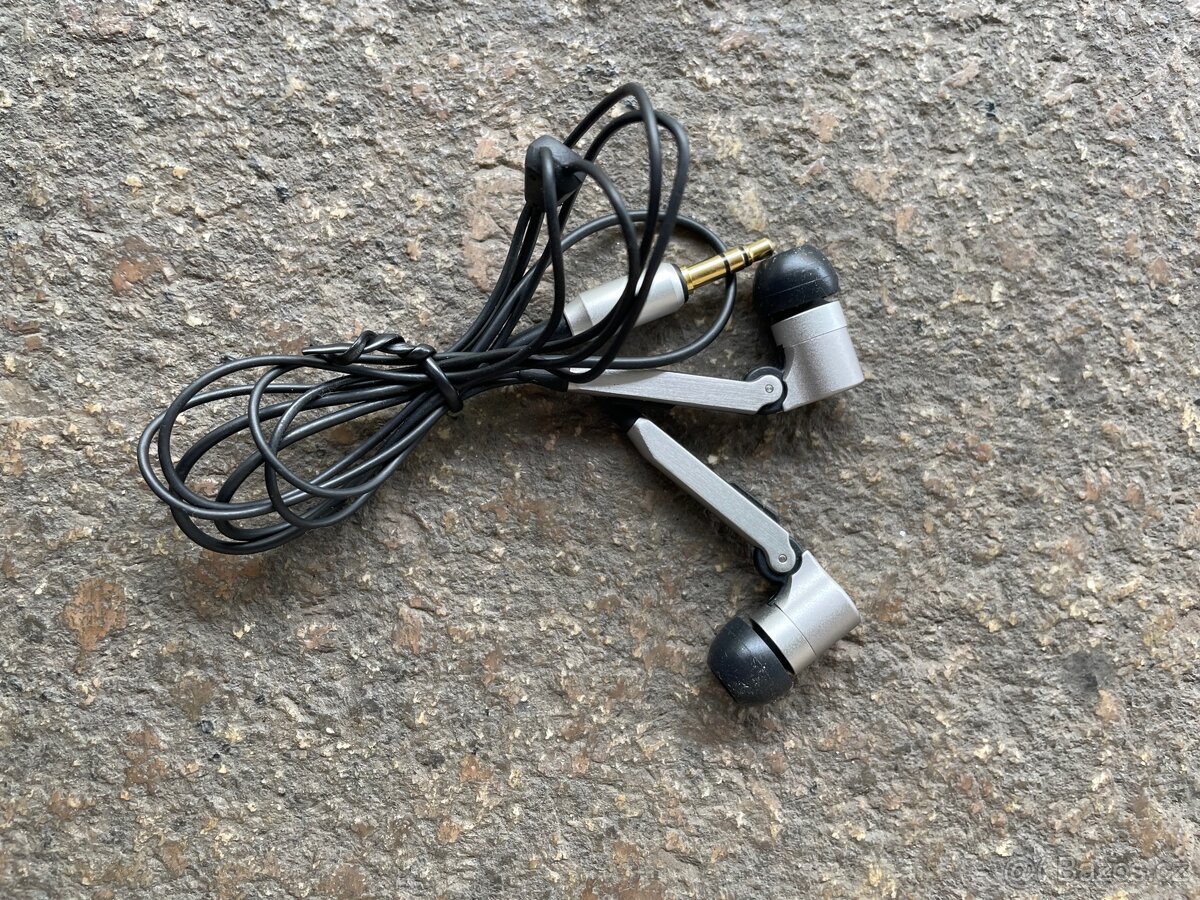 Dálkový ovladač Sony PSP a sluchátka ceny dle seznamu - 2