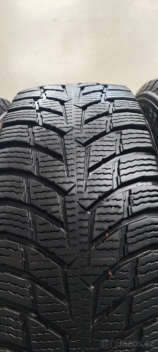 1ks 215/60/17C Nokian Snowproof, DOT 1621, vzorek 7.5mm. - 2