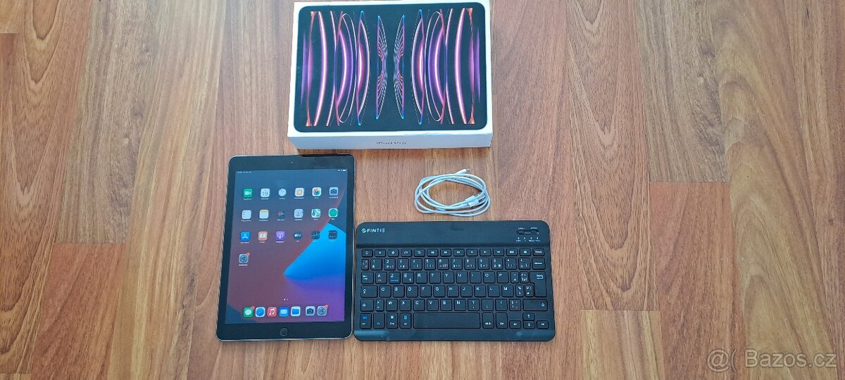 Apple Ipad 5 Generace 32GB s klávesnici - 2