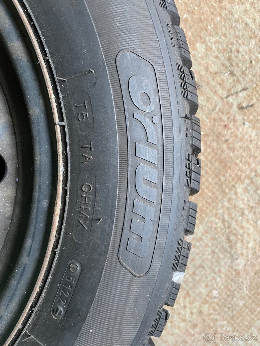 Zimní pneu 195/65/15 - 2