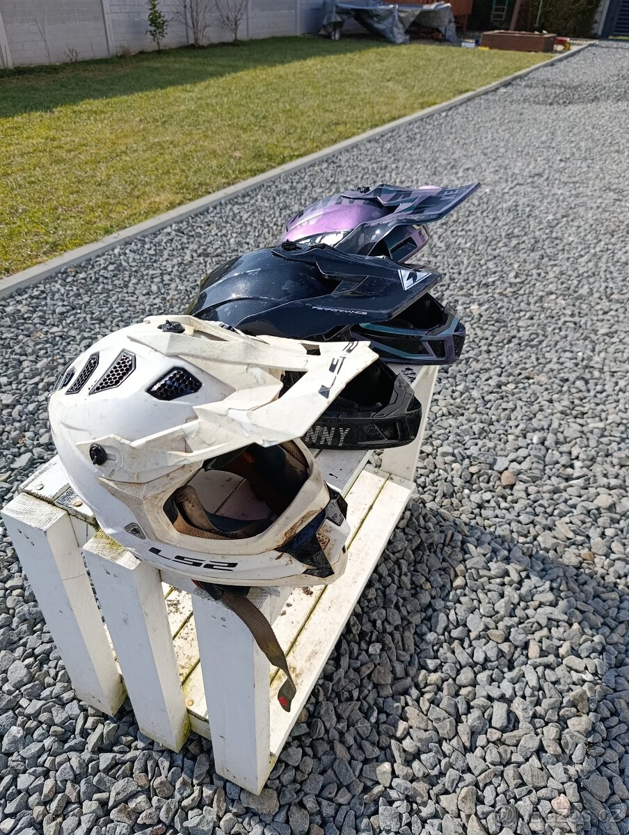 Motokrosove přilby - 2