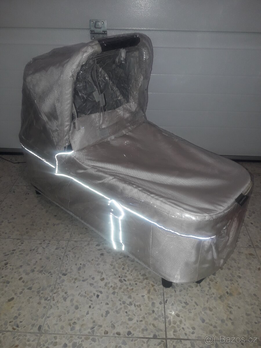 Kočárek pro dvojčata - 2