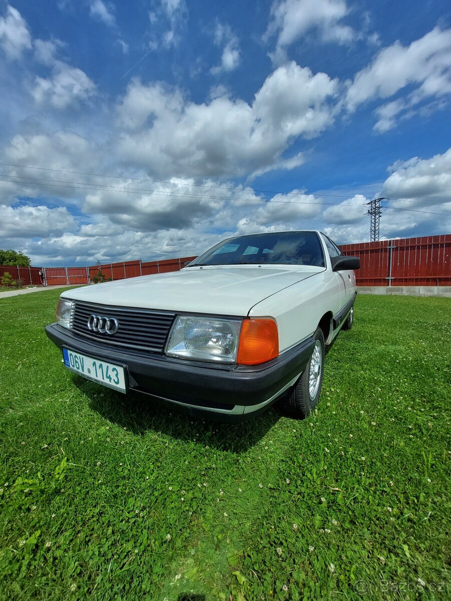 Audi 100 rok 1989 1.8 Automat - 2
