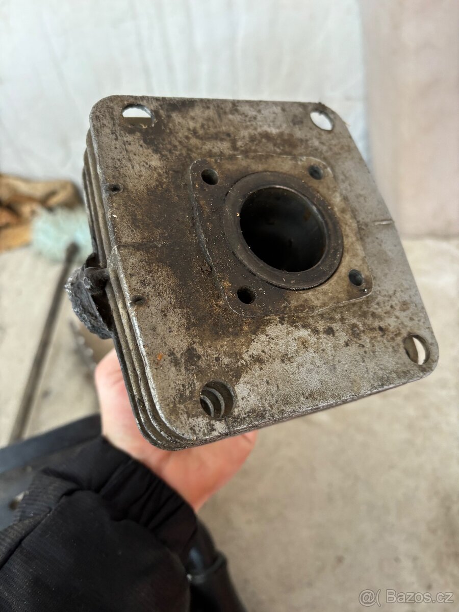 Válec a karburator Simson - 2