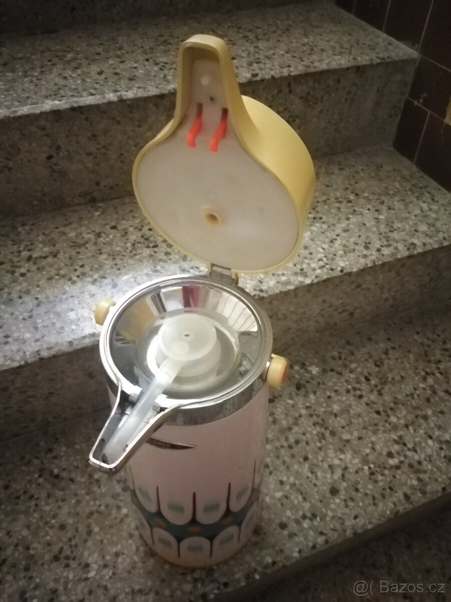 Termoska s pumpou - 2