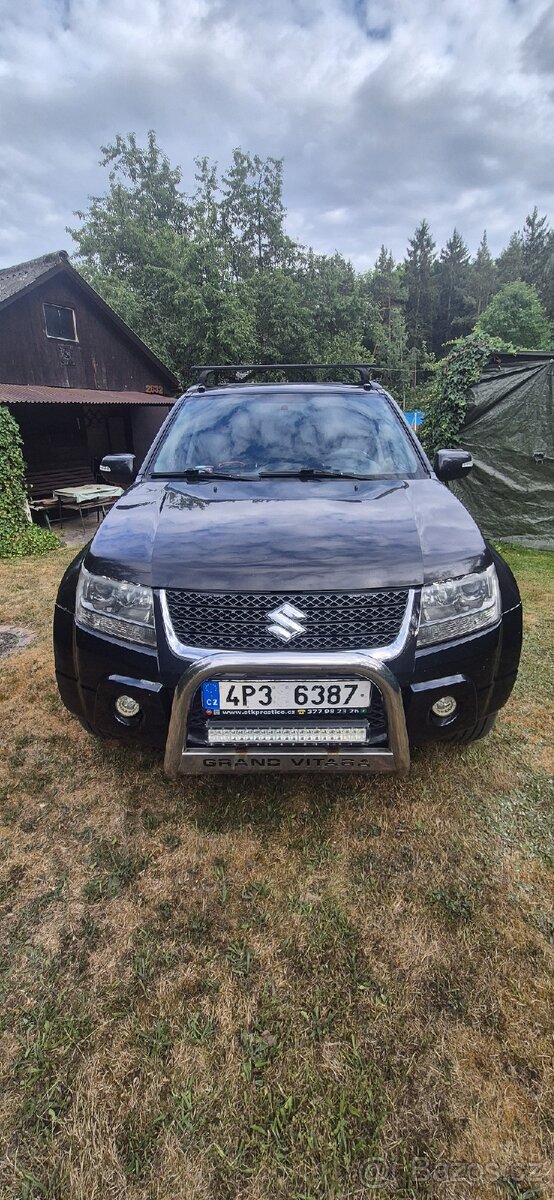 Suzuki Grand Vitara 2.4 benzín - 2