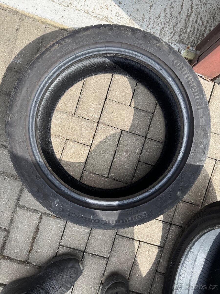Prodám pneu Continental 215/45R17 - 2