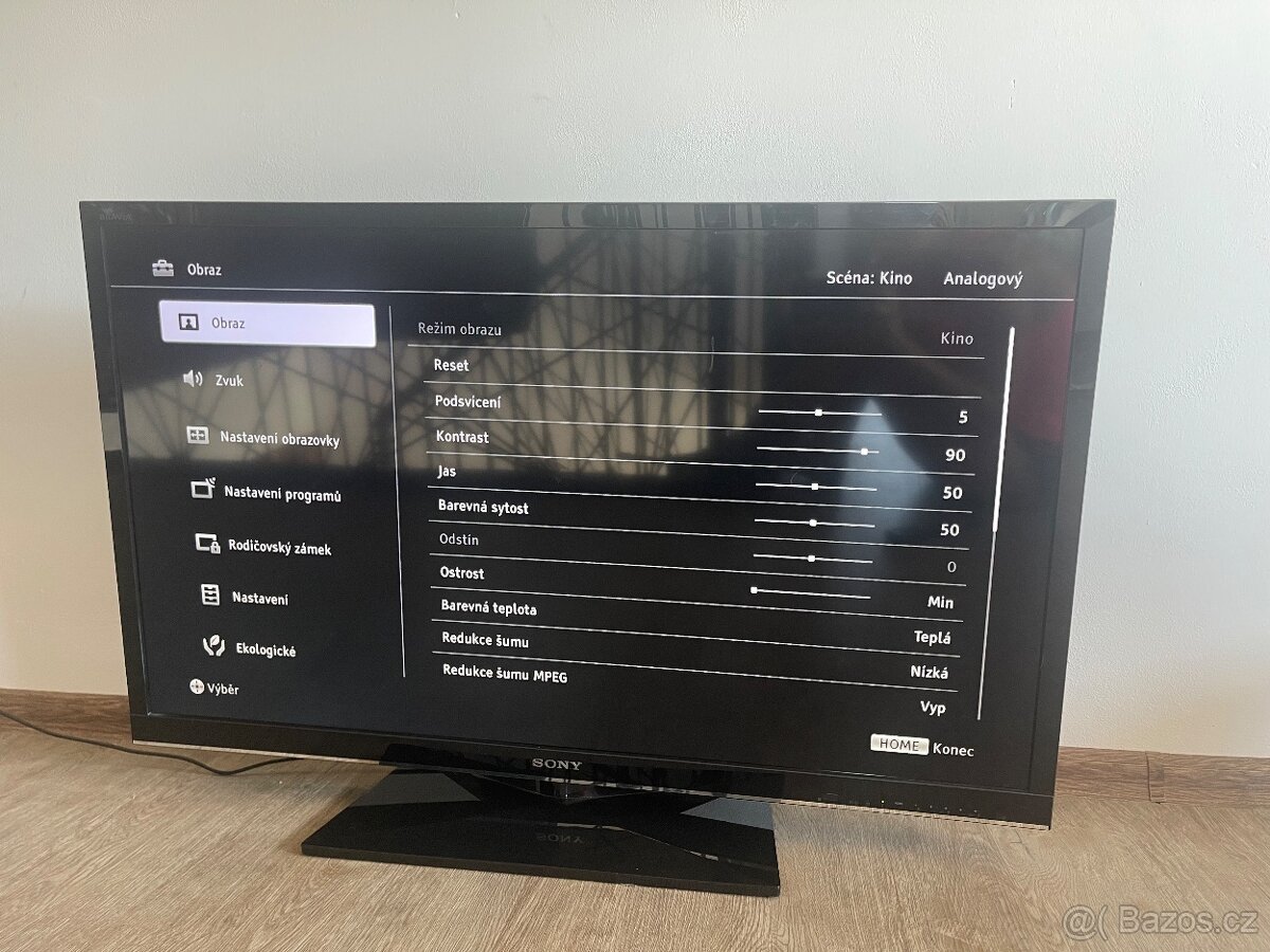 LCD TV Sony KDL-42EX440 - 2