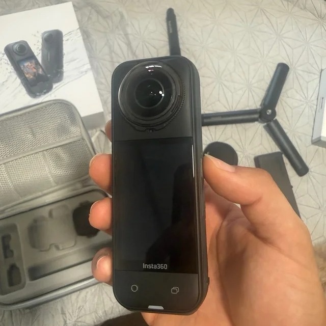 Kamera Insta 360x5 - 2
