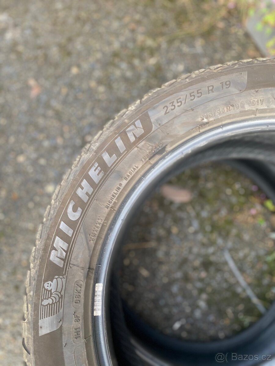 Sada Celoročních pneu 235/55 R19 2023 - 2