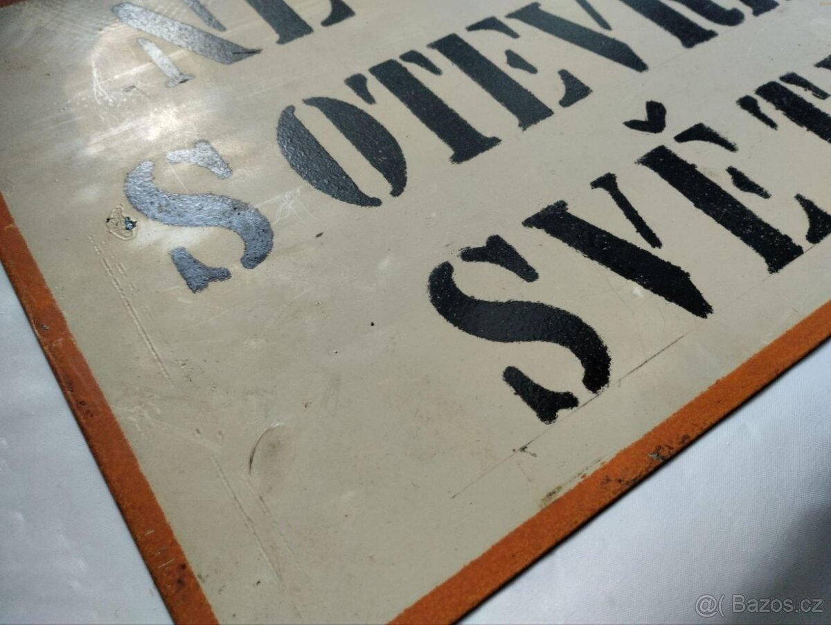 RETRO PLECHOVÁ CEDULE NEVSTUPUJ S OTEVŘENÝM SVĚTLEM vhodné k - 2