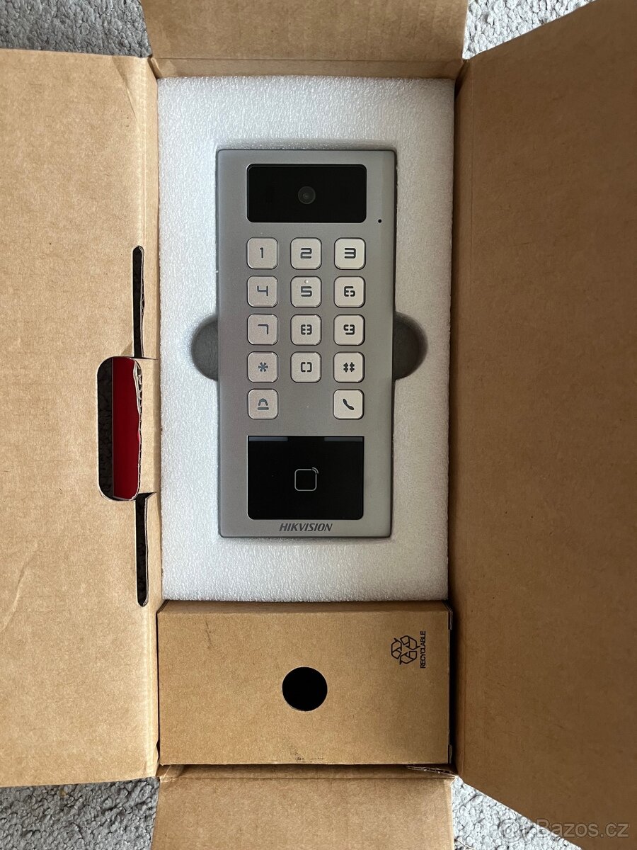 Nabízím vstupní antivandal terminál s klav. a čtečkou - 2