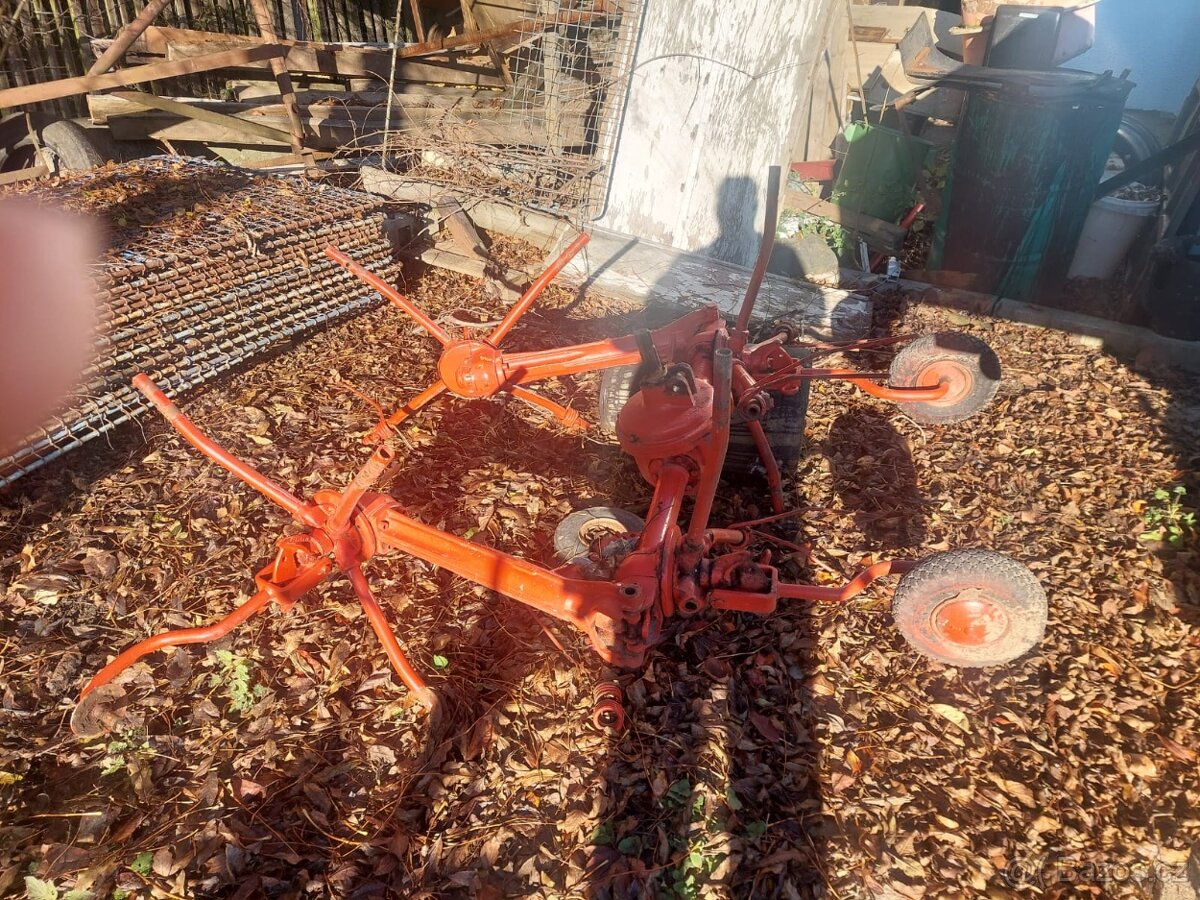 obracák za traktor na seno - 2