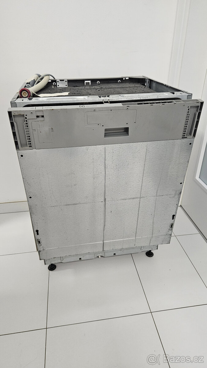 Vestavna myčka Electrolux - 2