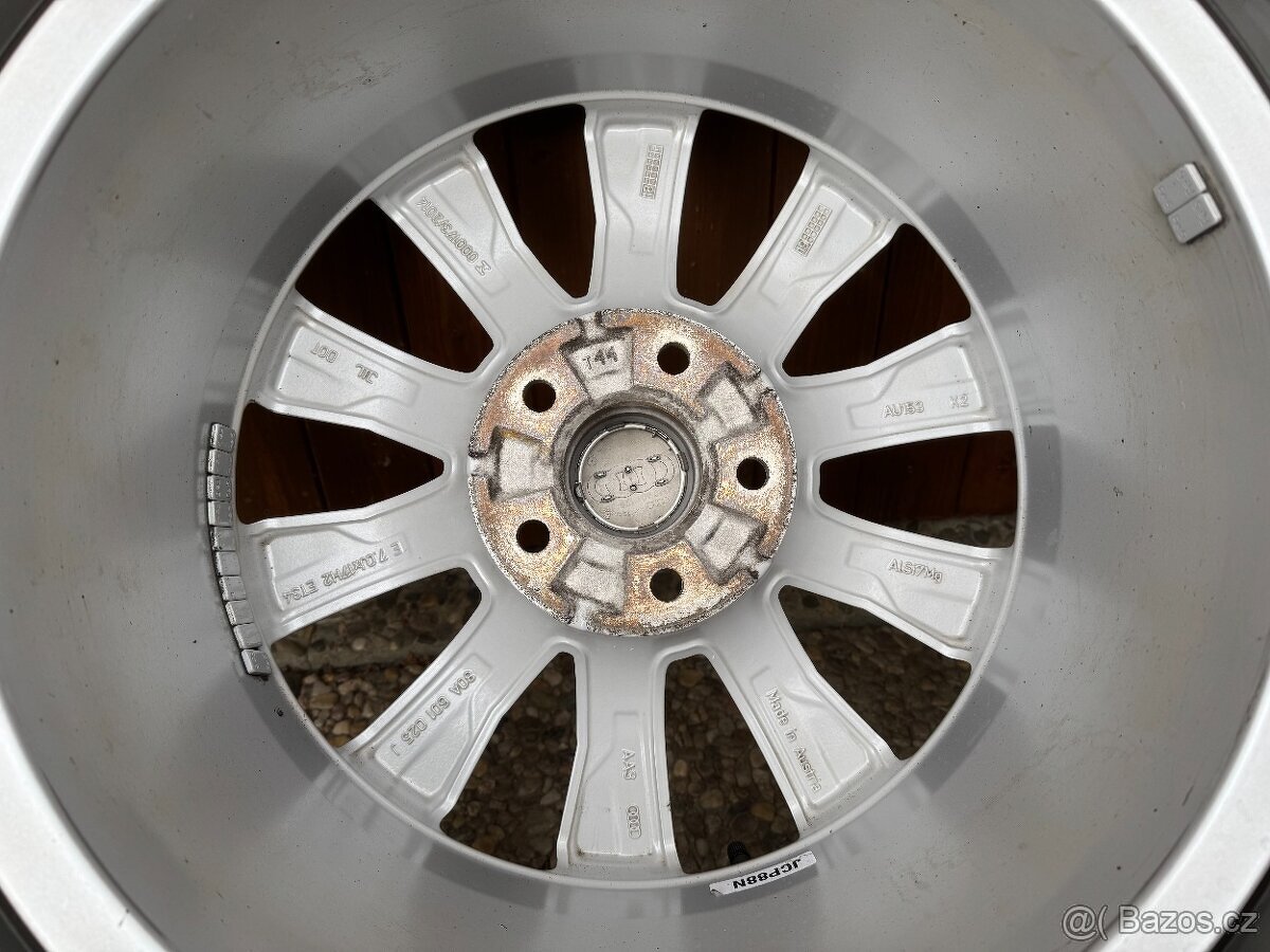 Audi 17” lu koa + zimni GodYear 235/65 R17 - 2