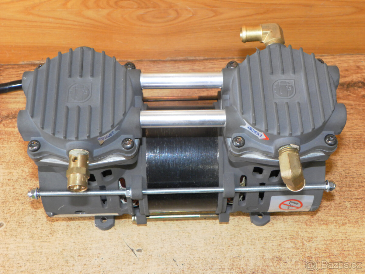 Dvoupístová bezolejová vývěva, vakuová pumpa ZW280F - 2