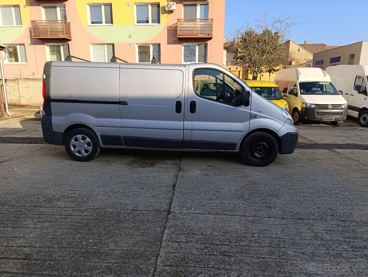 Renault Trafic Long 2.0dci - 2