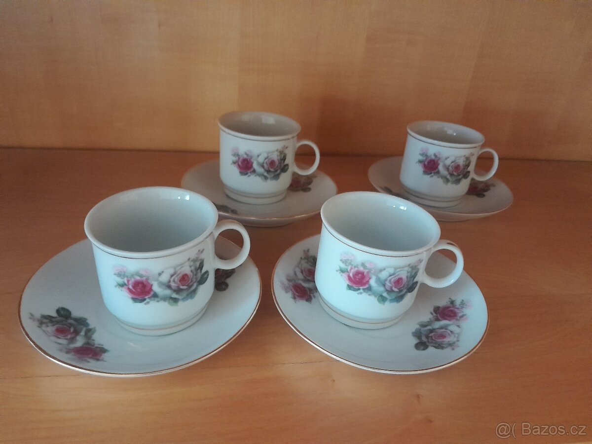 4 hrnky s podšálkem - 2