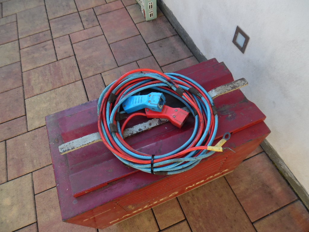 velká nabíječka NB22A - 2