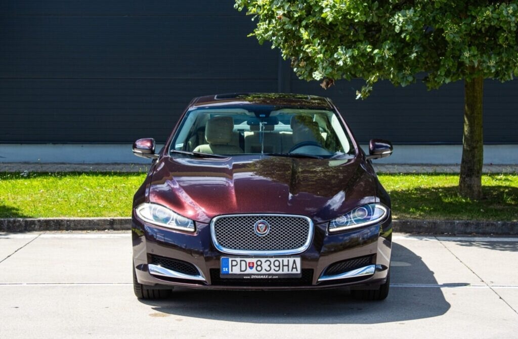 Jaguar XF 2.2D Premium Luxury - 2