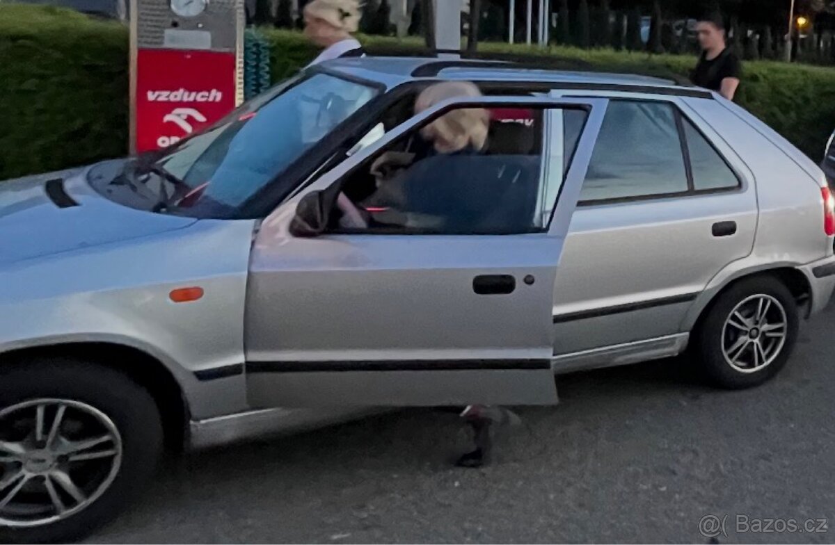 Felicia ND ( karoserie / interier ) - 2