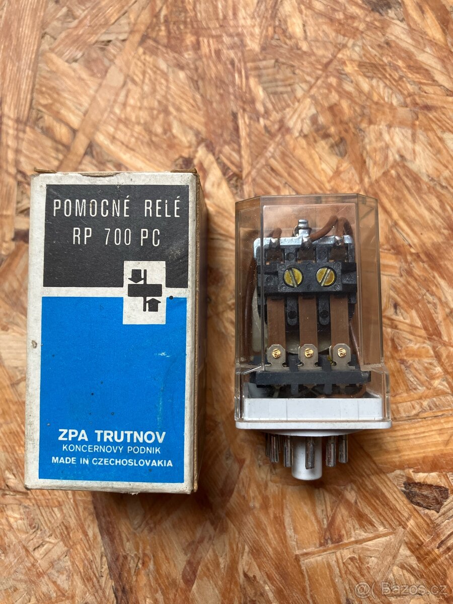 Pomocné relé RP 700 PC - 2