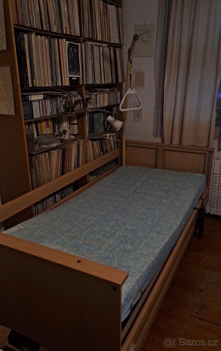 Polohovací postel - 2