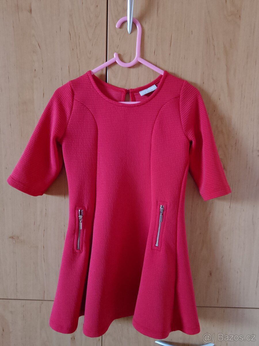 Šaty dívčí červené 5-6 let - 2