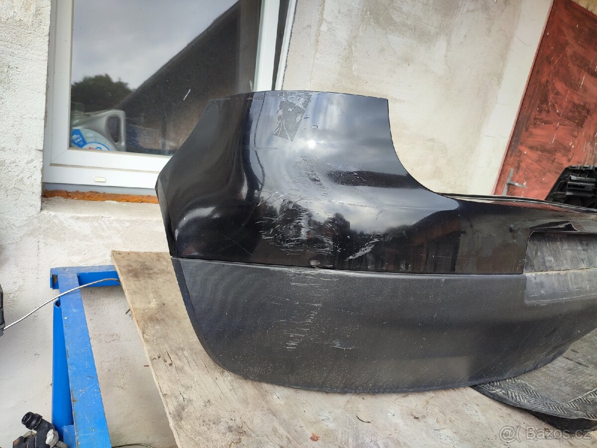 Zadní nárazník golf 5 - 2