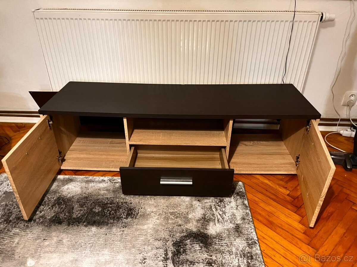 Skříň pod televizi - 2