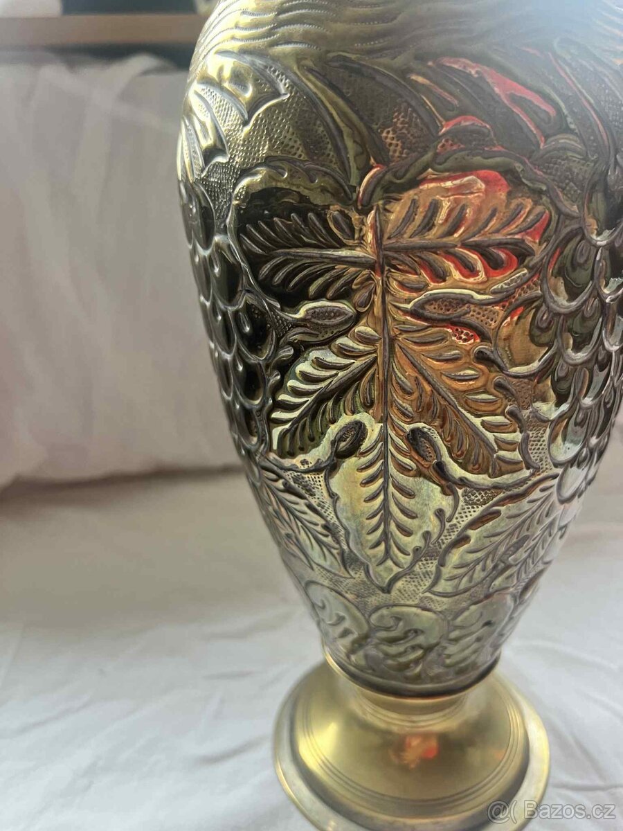 Stará mosazná váza - 2