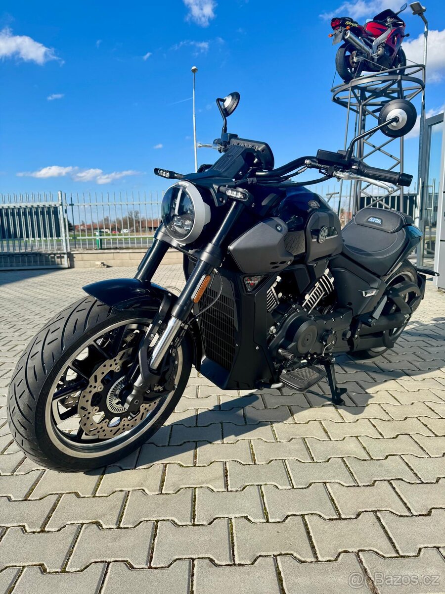 Morbidelli C1002V - 2