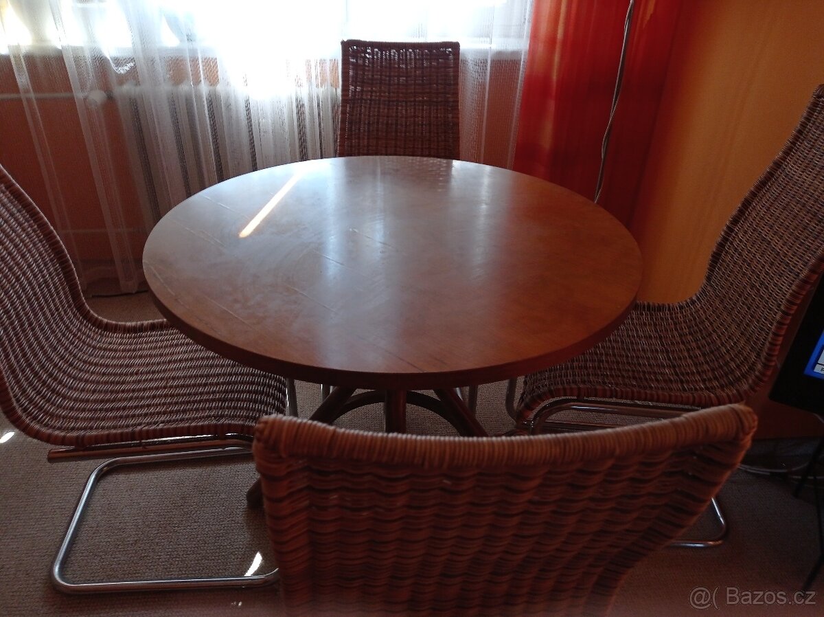 Stůl + 4 židle - 2