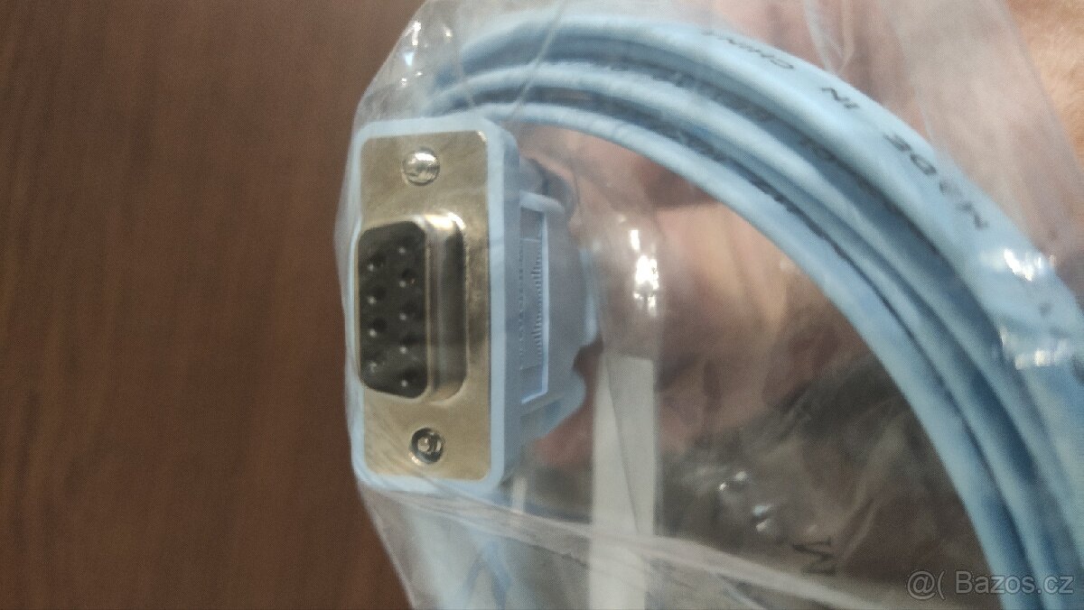 Nový konzolový kabel Cisco - 2