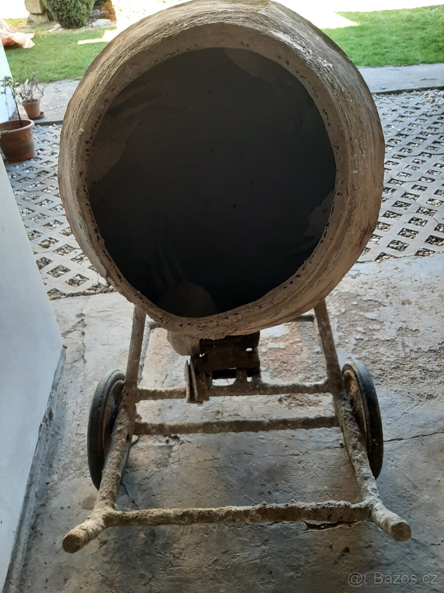 Stavební míchačka - 2
