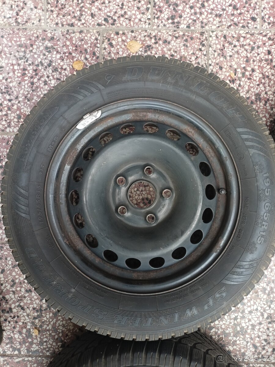 Prodám plechové disky 5x112 R 15' se zimní pneu - 2