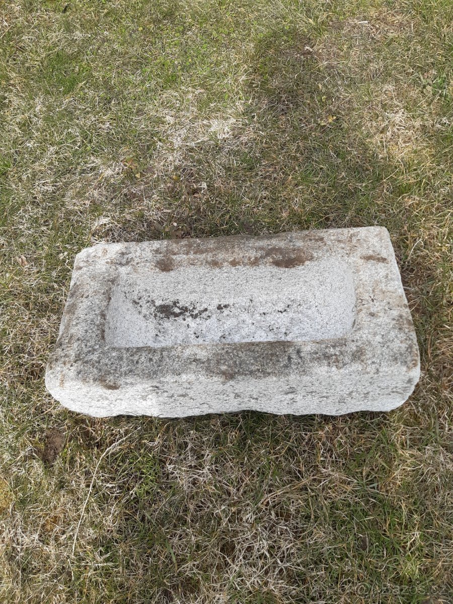 Žulové kamenné koryto- délka 58 cm - 2