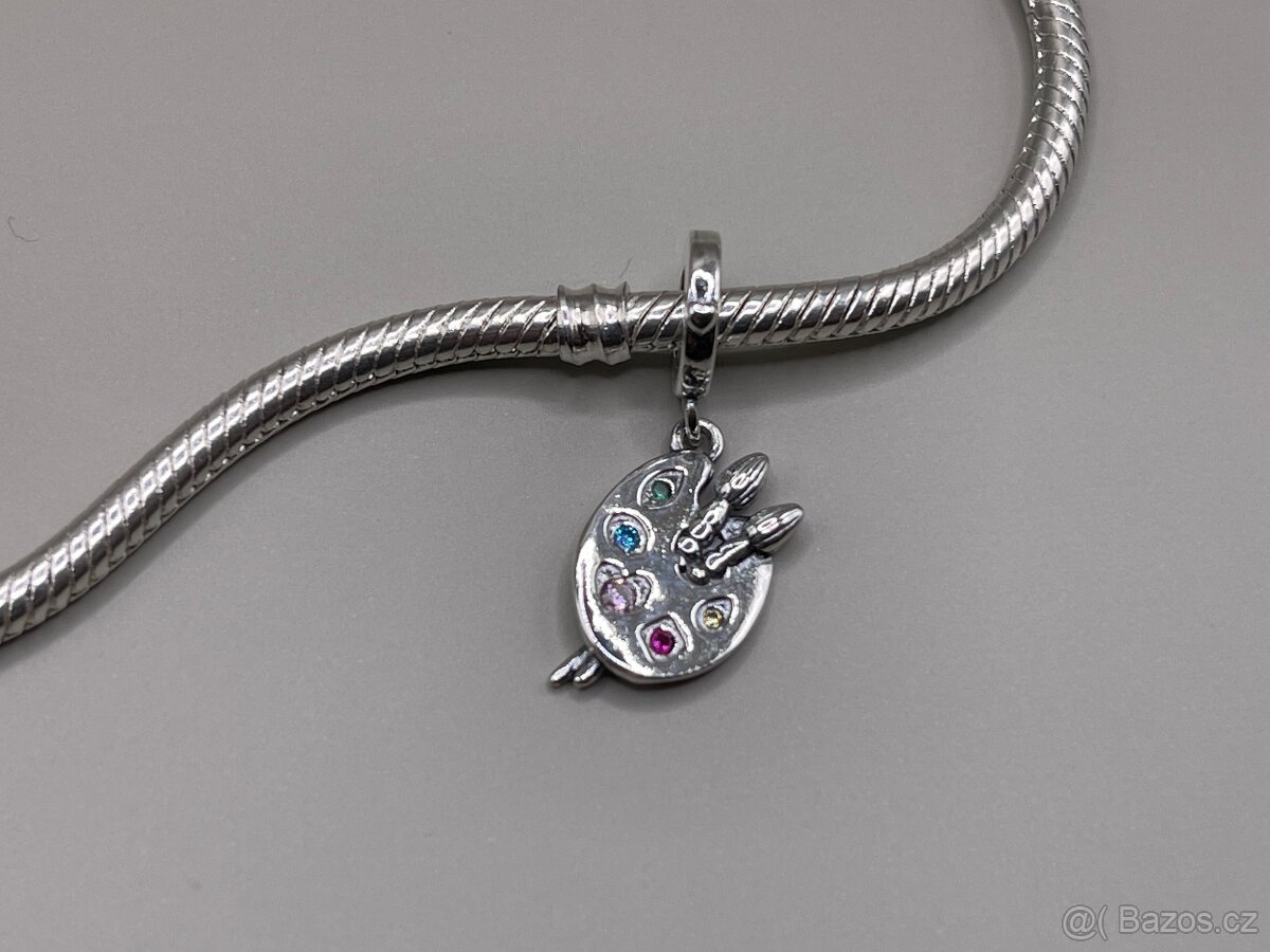 Stříbrný přívěsek č. 1 - malířská paleta - 2