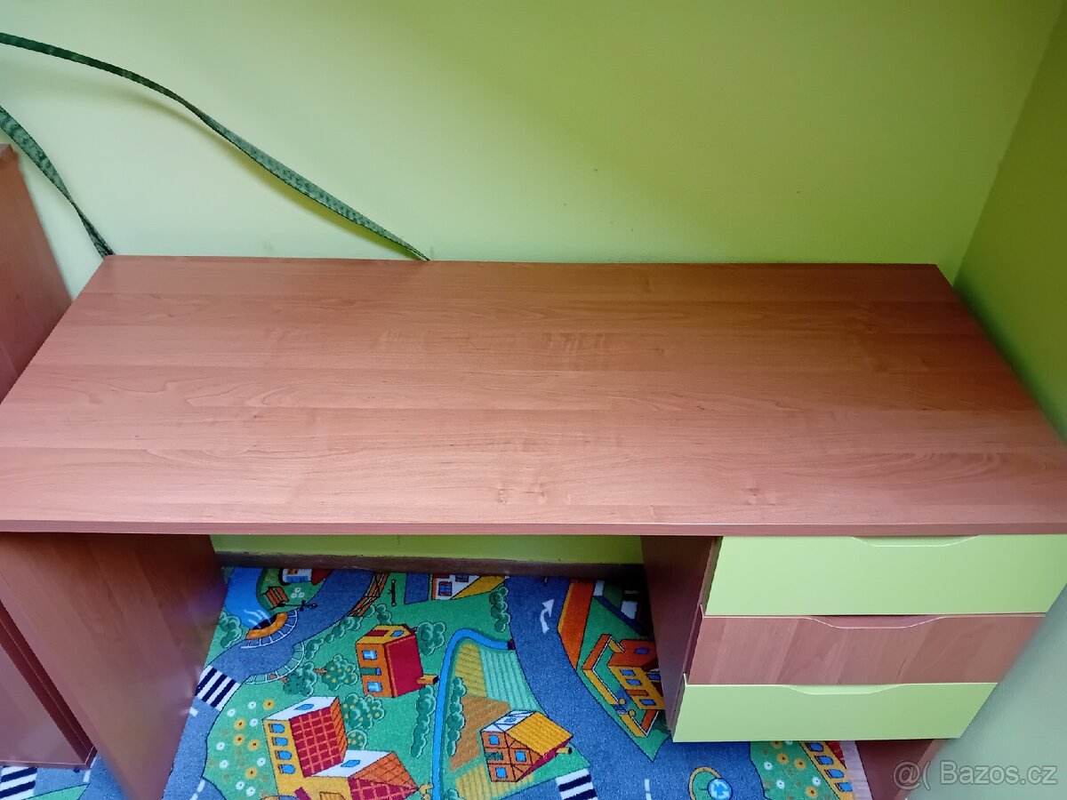Dětský pracovní stůl - 2