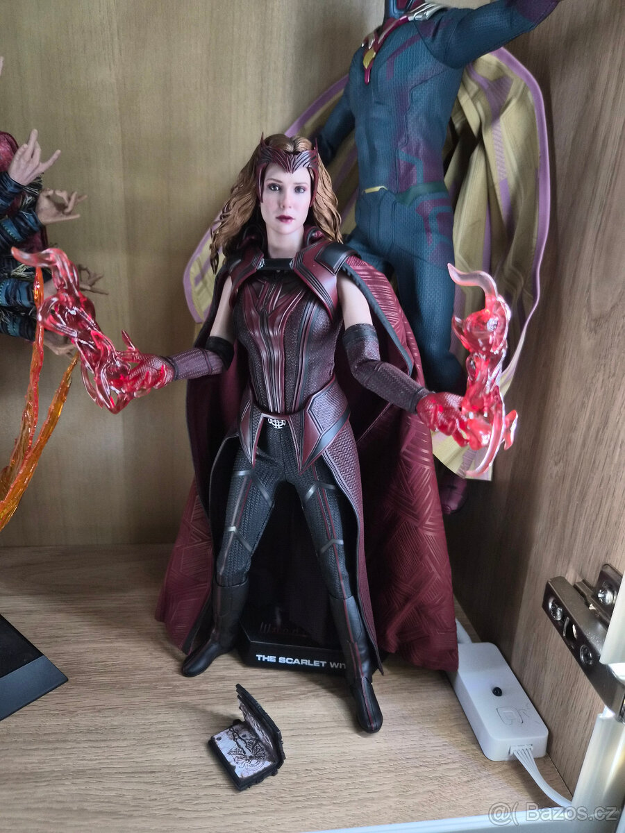 Scarlet Witch a Vison Hot toys - 2