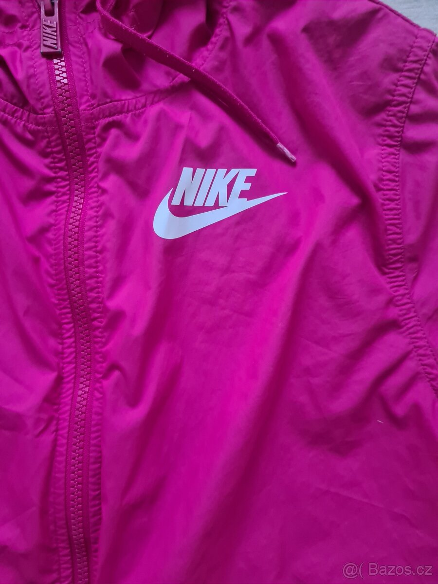Růžová bunda Nike vel M, nosena ale porad hezká - 2
