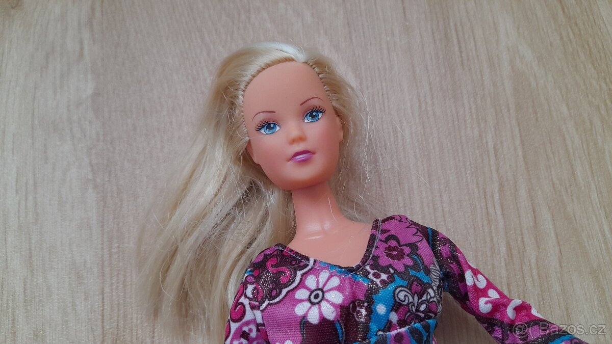 01 - "Barbie" panenka + doplňky - 2