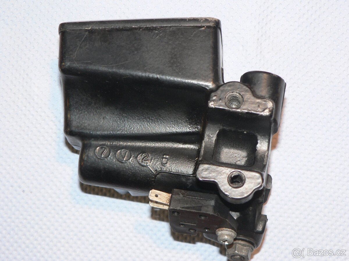 brzdová pumpa Triumph - 2