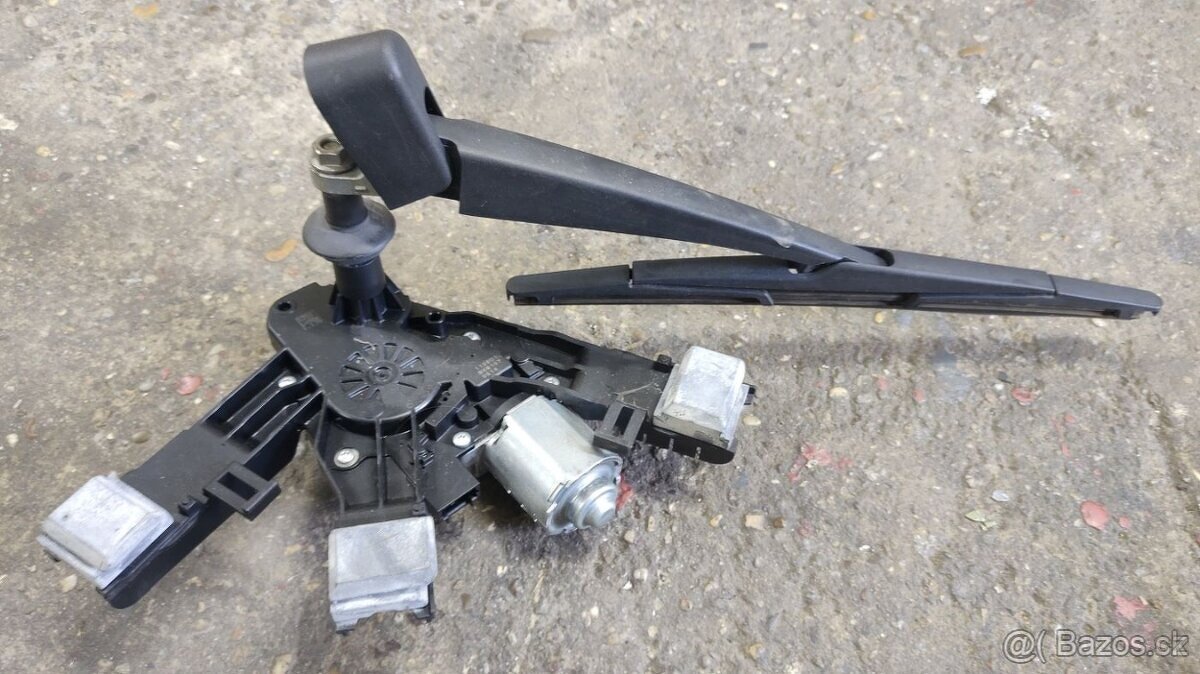 Peugeot 308 II T9 - sterac motorek brzdove svetlo - 2