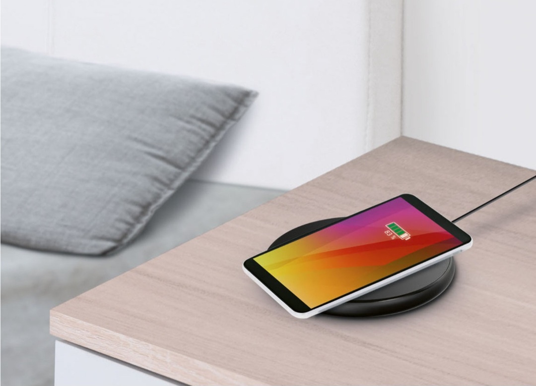 Bezdrátová nabíječka Qi - 2