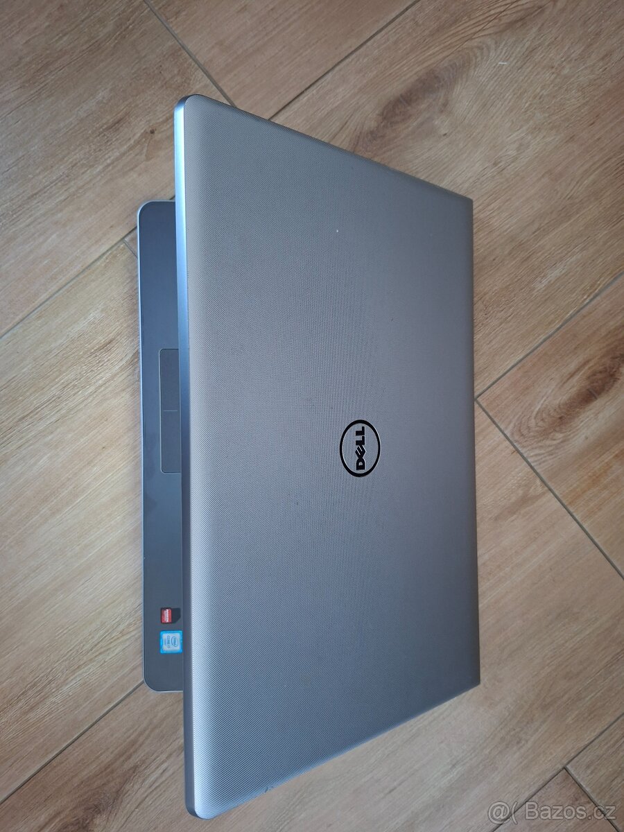 Dell Inspiron5759(i7/16GB/512 SSD/Radeon 4GB/17,3" - 2