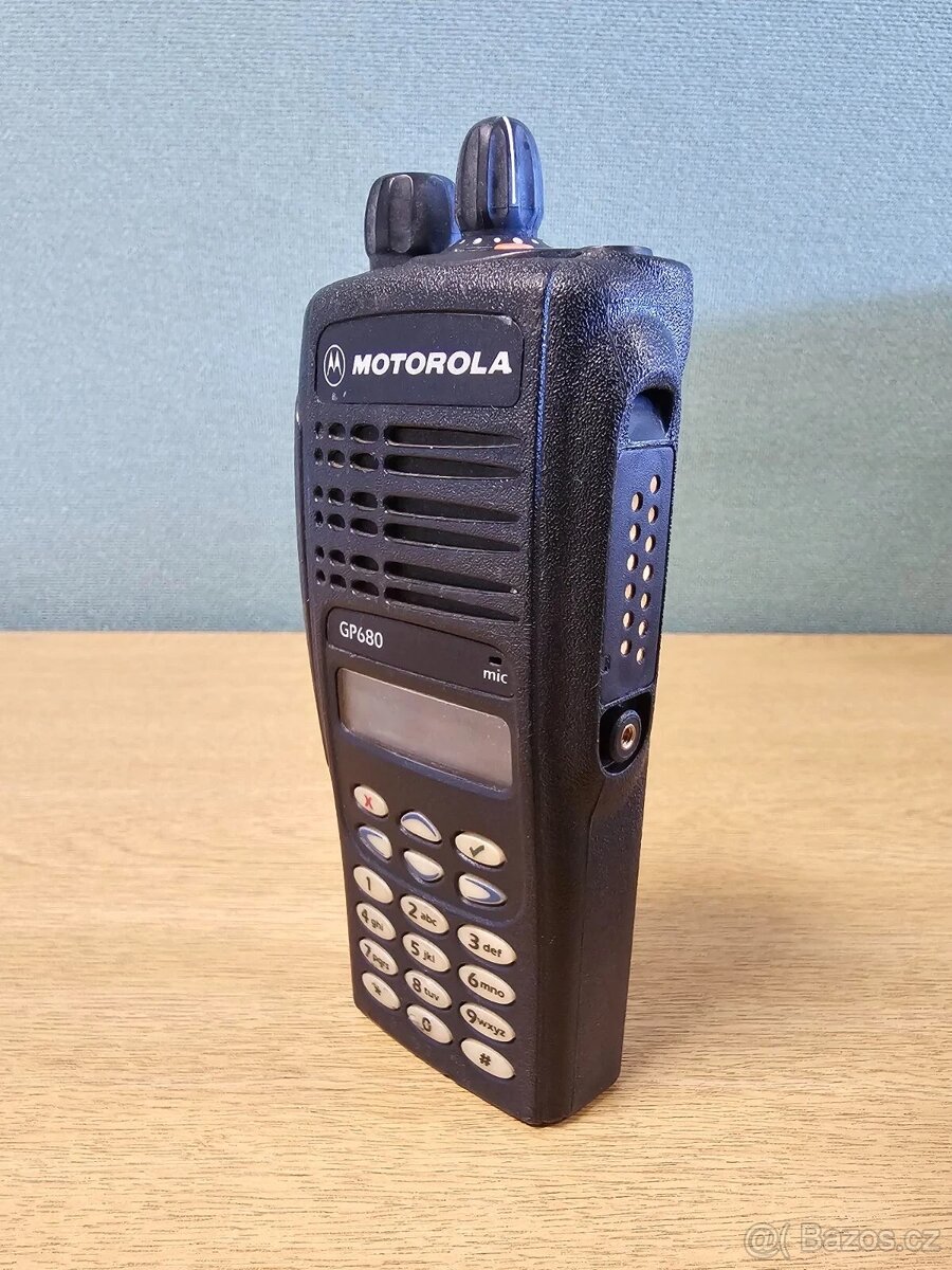 RADIOSTANICE MOTOROLA GP680 VHF - 2